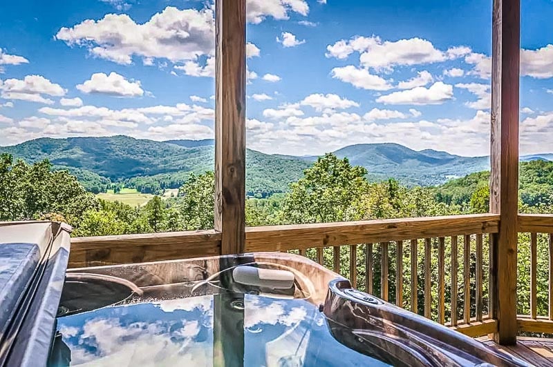Relax in the large hot tub as you take in these sweeping vistas.