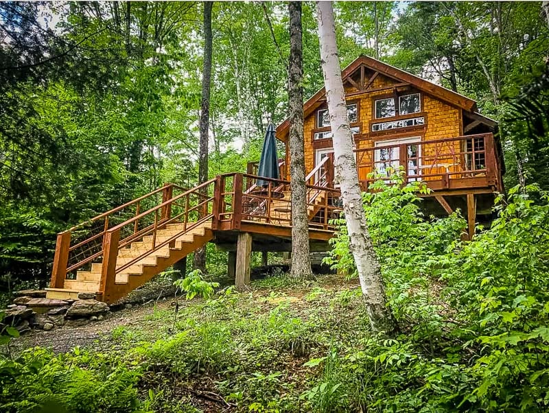 A luxury Airbnb treehouse that's among the best in New England