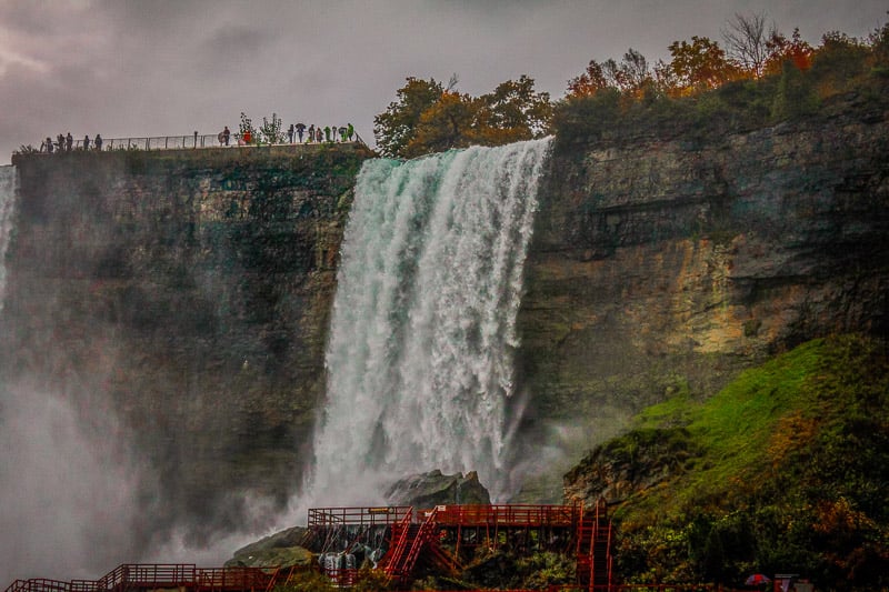 Explore Niagara Falls by bike so you don't have to deal with the crowds.