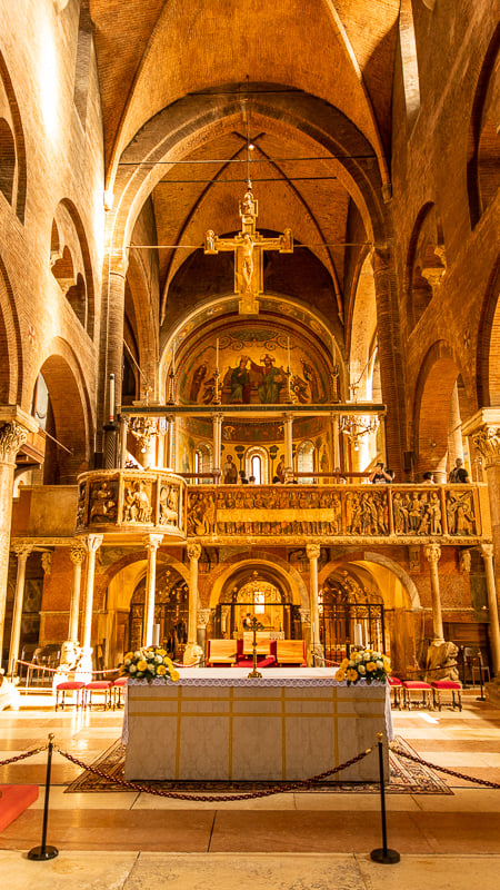 Duomo di Modena interior