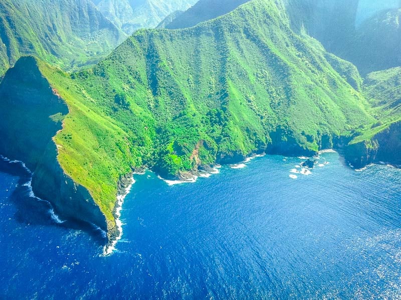 Molokai boasts the highest sea cliffs in the world.