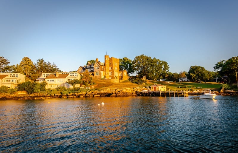 A boat cruise is one of the best thing to do in Newport during a weekend.