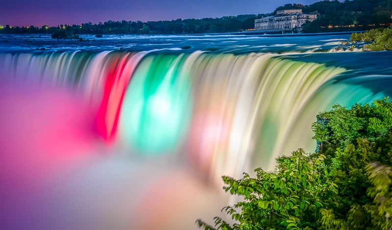 Niagara Falls lit up at night is a magical sight. This is definitely one of the most interesting facts about Niagara Falls