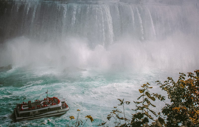It's scientifically proven that the mist from these falls are good for the soul! That's one of the most unique facts about Niagara Falls.