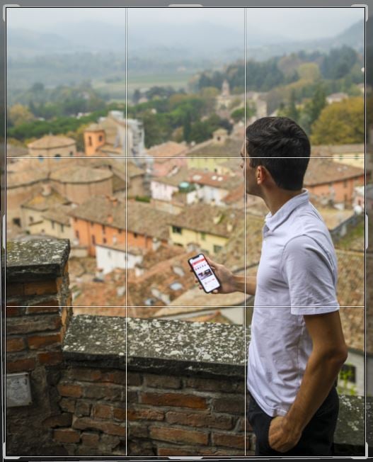 Rule of thirds photography tips in Brisighella, Italy.