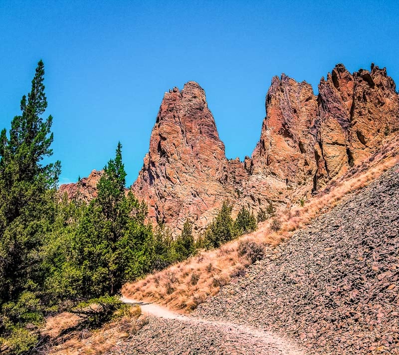 Smith Rock State Park in Oregon is a natural gem. It's among the best unknown vacation spots in the US.