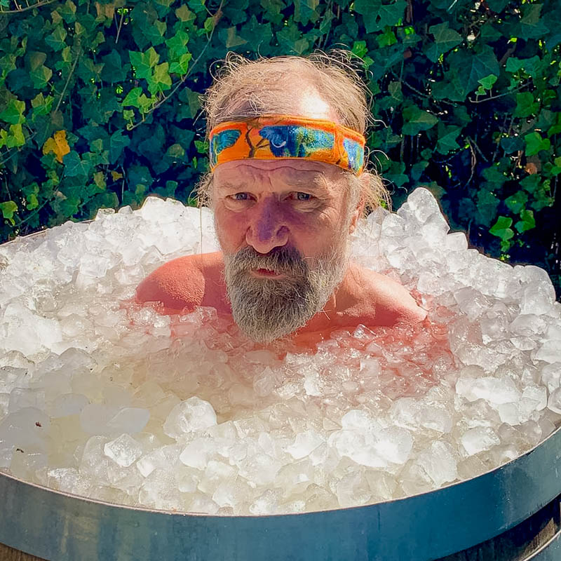 Wim Hof can stay in cold water for 1 hour and 52 minutes