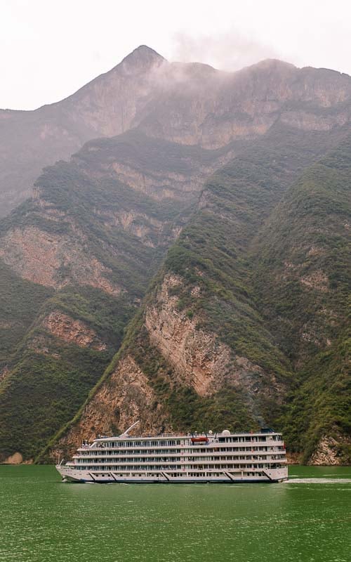 Yangtze River cruise Three Gorges