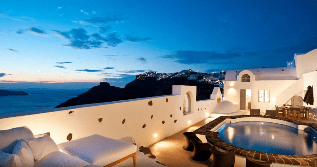 A beautiful villa with pool and views of Santorini